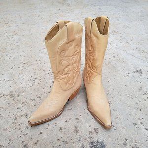 Nine West Pull on Beige Cowgirl Nubuck Leather Boots